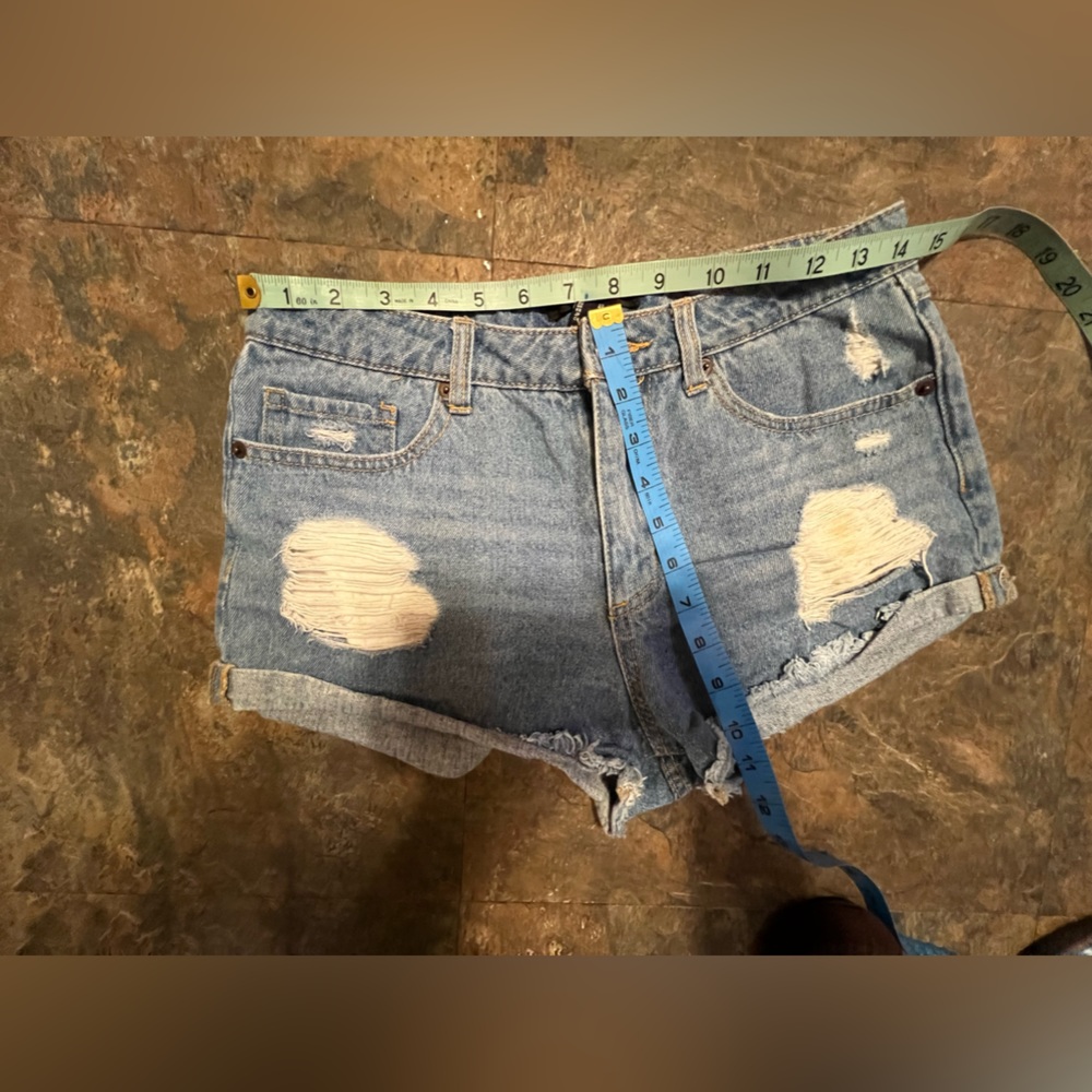 Forever 21 shorts - Picture 3 of 5